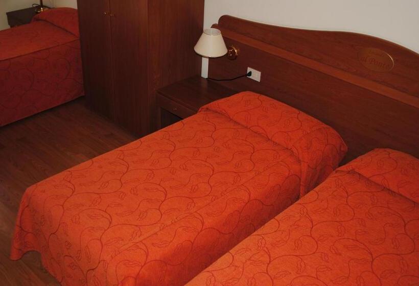 غرفة قياسية ثلاثية, Alloggio Al Ponte