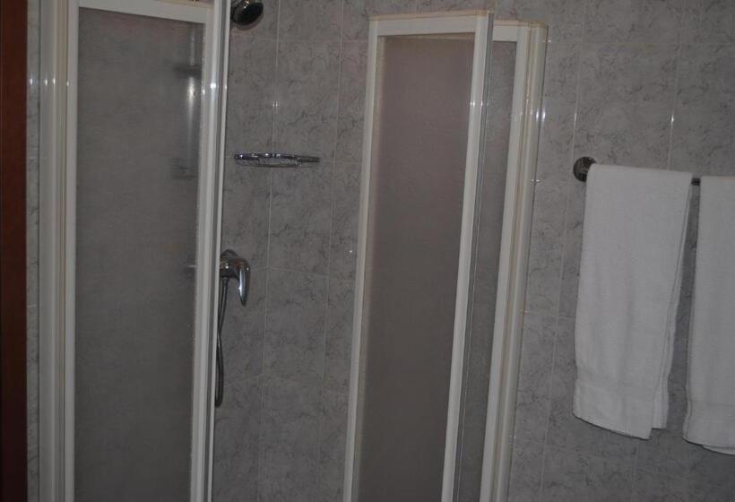 غرفة قياسية ثلاثية, Alloggio Al Ponte