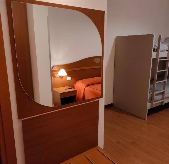 غرفة عائلية, Alloggio Al Ponte