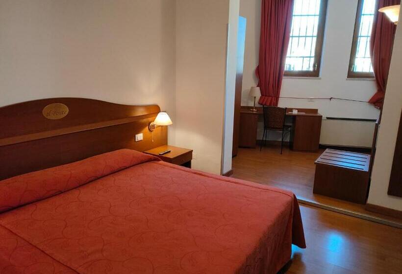 غرفة عائلية, Alloggio Al Ponte