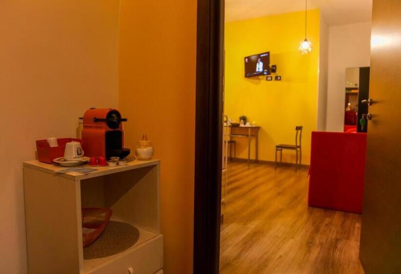 Economy Quadruple Room, Nonna's House