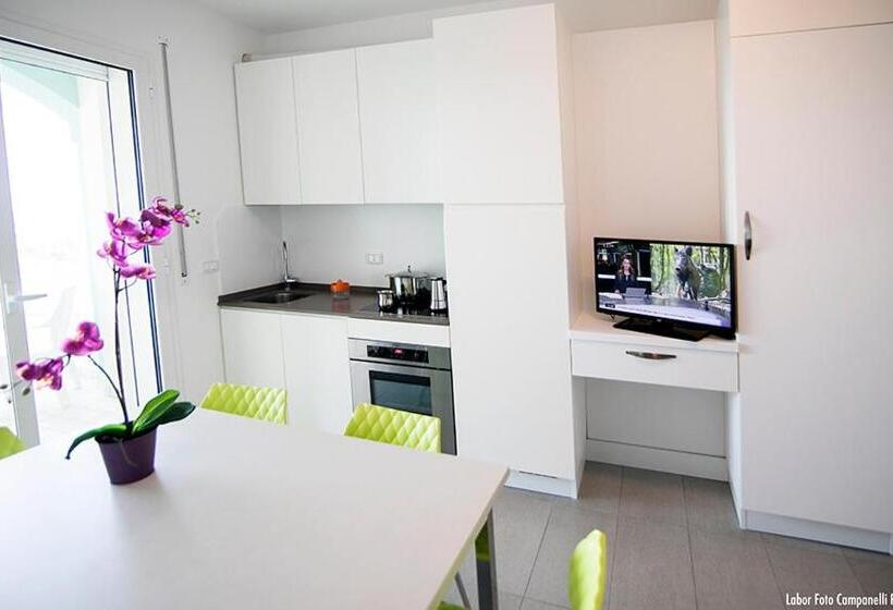 带2个卧室的公寓, Residence Acquasuite