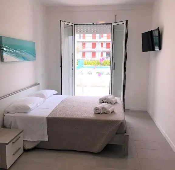 استودیوی استاندارد, Residence Acquasuite