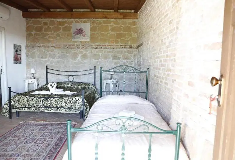 Standard Neljän Hengen Huone, Il Borgo Ariccia Resort