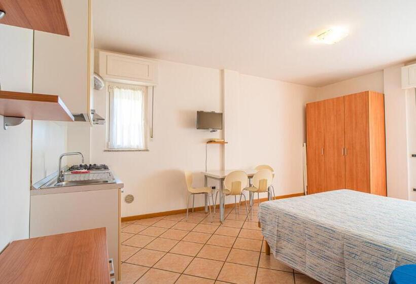 Апартаменты 1 Спальня с Террасой, Residence Villa Gloria