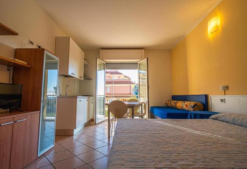 Студия Стандарт Вид на Море, Residence Villa Gloria
