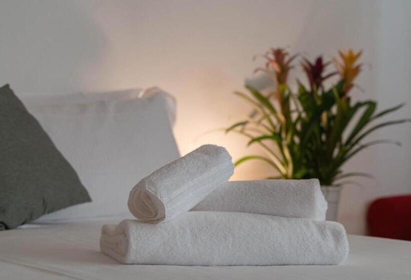 اتاق راحتی سه تخته, Bed & Bike Ferrara