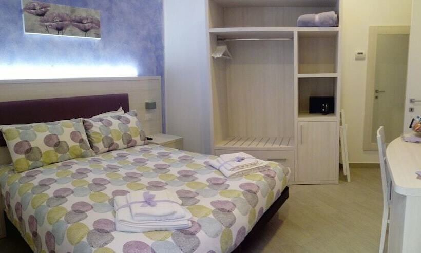 اتاق لوکس چهار تخته, Belsorrisovarese Elegance City Residence Private Parking  With Reservation