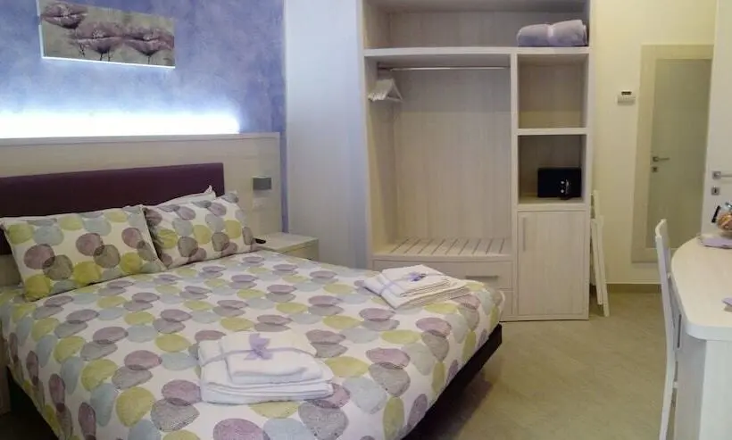 اتاق لوکس چهار تخته, Belsorrisovarese Elegance City Residence Private Parking With Reservation