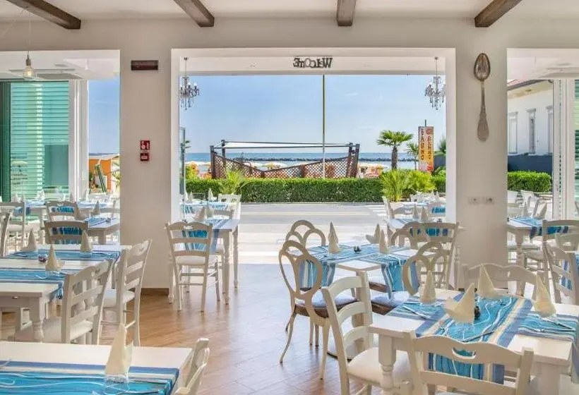 استودیوی استاندارد با چشمانداز دریا, White Suite & Apartments
