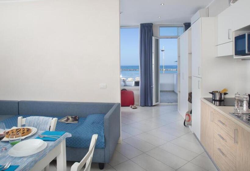 סטודיו סטנדרטי נוף לים, White Suite & Apartments