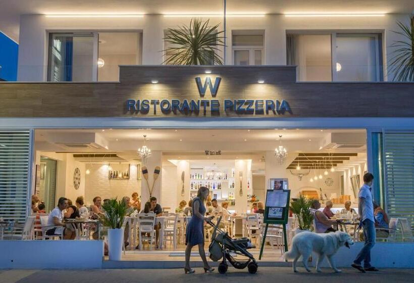 آپارتمان 2 خوابه با چشم‌انداز دریا, White Suite & Apartments