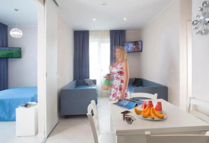 آپارتمان 2 خوابه با چشمانداز دریا, White Suite & Apartments