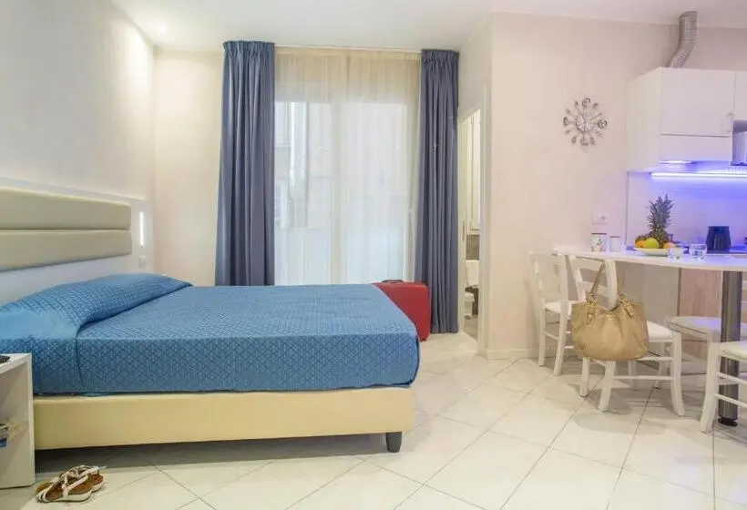 استودیوی استاندارد, White Suite & Apartments