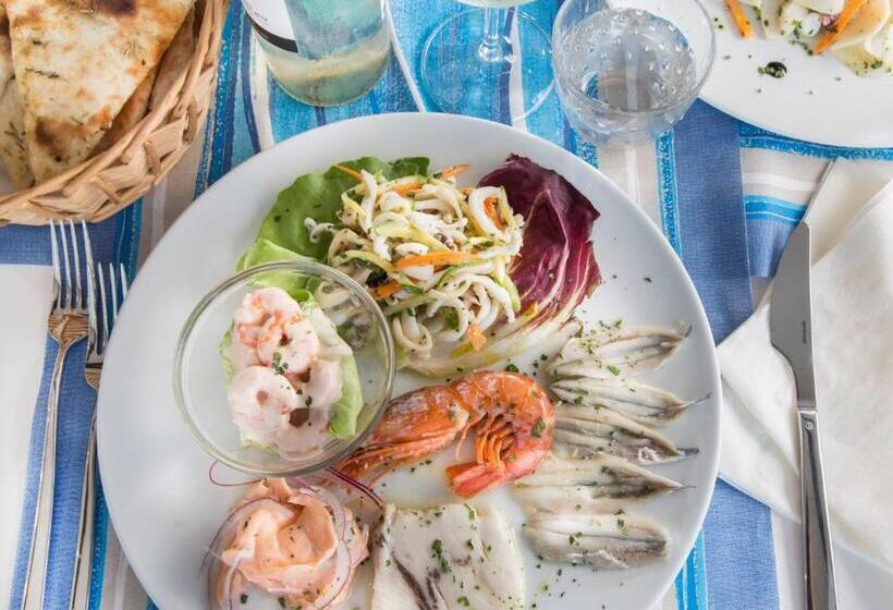 استودیو استاندارد با چشم‌انداز دریا, White Suite & Apartments