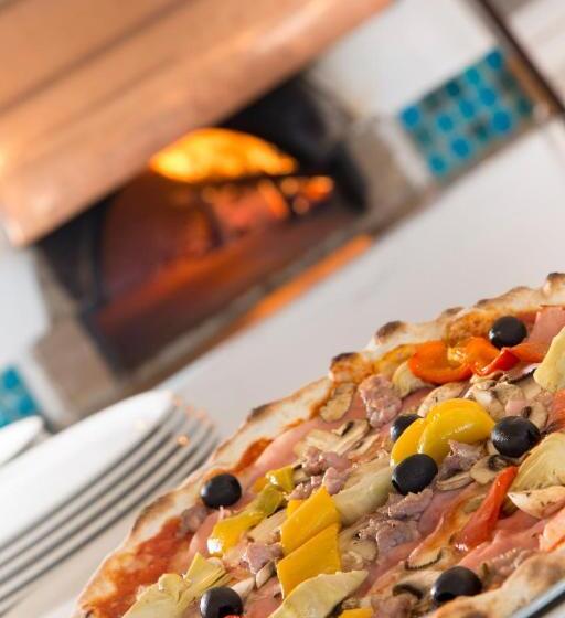 استودیو استاندارد با چشم‌انداز دریا, White Suite & Apartments