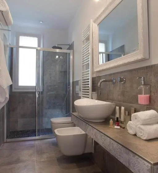 استودیو استاندارد با چشمانداز دریا, White Suite & Apartments
