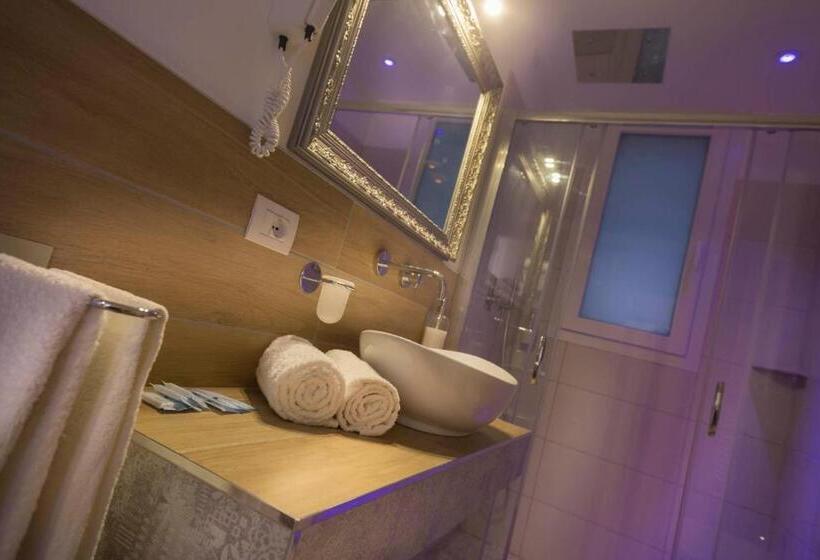 آپارتمان 1 خوابه با چشم‌انداز دریا, White Suite & Apartments