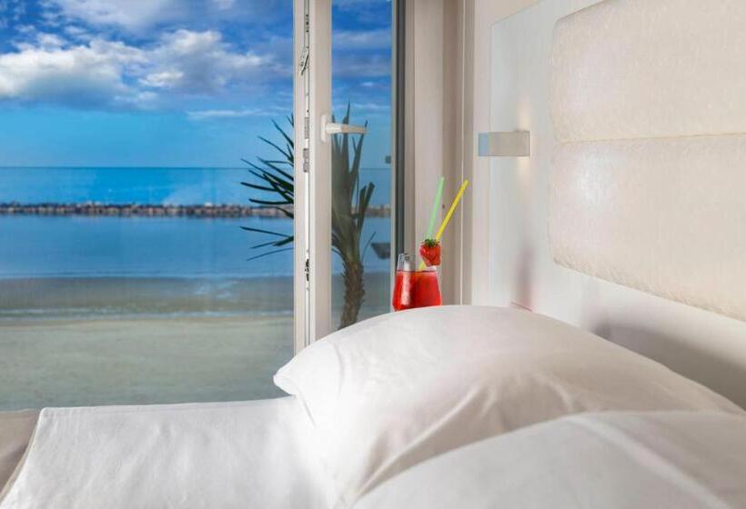 آپارتمان 1 خوابه با چشم‌انداز دریا, White Suite & Apartments