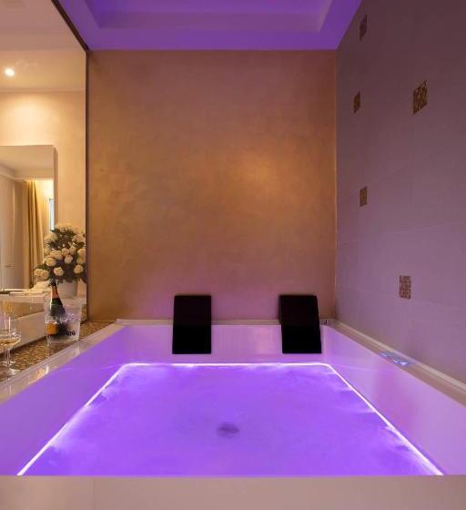 1 Bedroom Penthouse Apartment, White Suite & Apartments