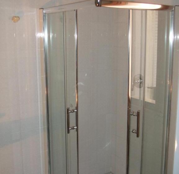 غرفة قياسية رباعية, Camere Mazara