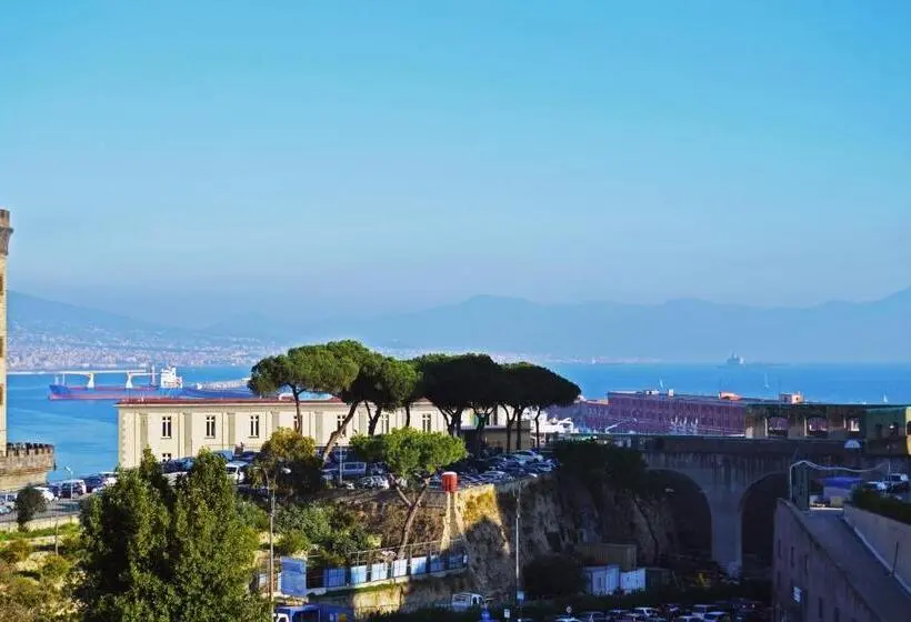 اتاق استاندارد با بالکن و چشمانداز دریا, I Giardini Del Re