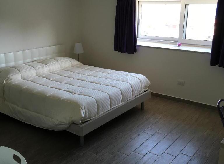 اتاق استاندارد با چشم‌انداز دریا, I Giardini Del Re