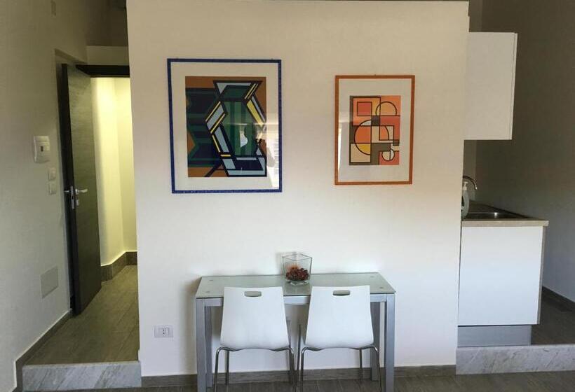 اتاق استاندارد با چشم‌انداز دریا, I Giardini Del Re