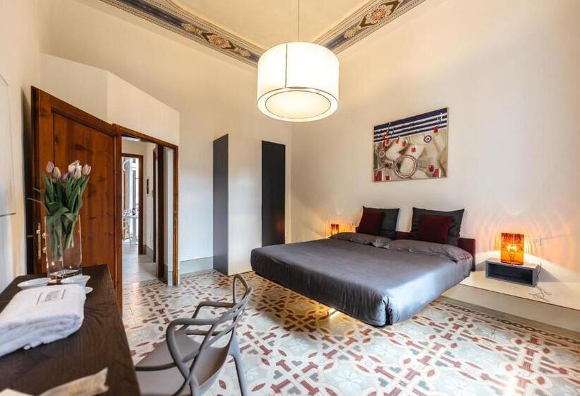 带1个卧室的带阳台的公寓, Residenza Cavour