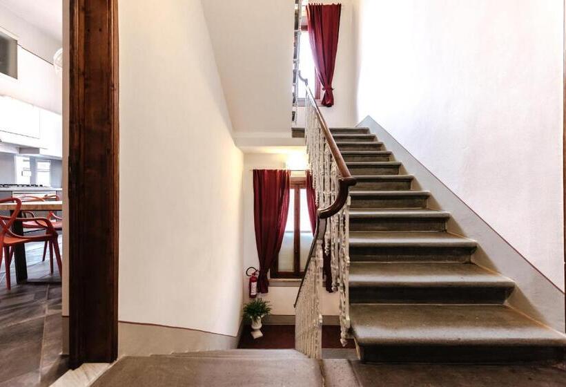 דירת שני חדרים, Residenza Cavour