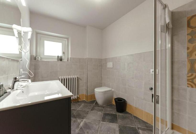 דירת שני חדרים, Residenza Cavour