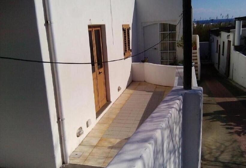 デラックストリプルルーム, Case La Pergola