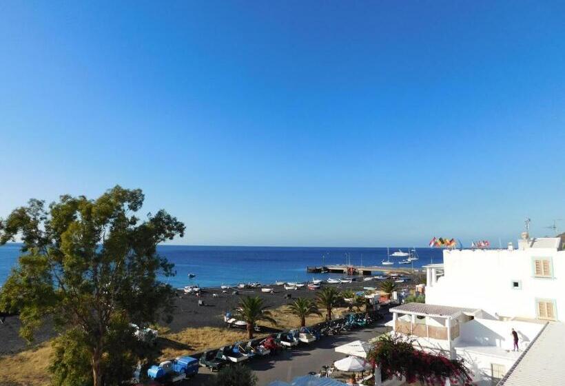 デラックストリプルルーム, Case La Pergola