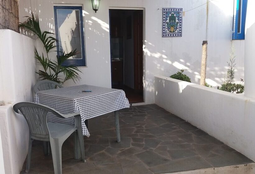 エコノミールーム, Case La Pergola