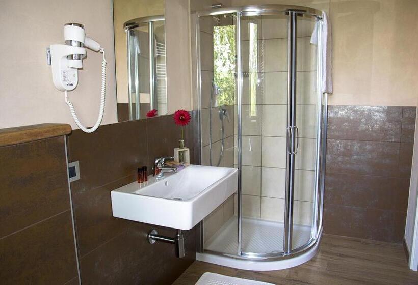 חדר סטנדרט עם מרפסת, Villa Laura