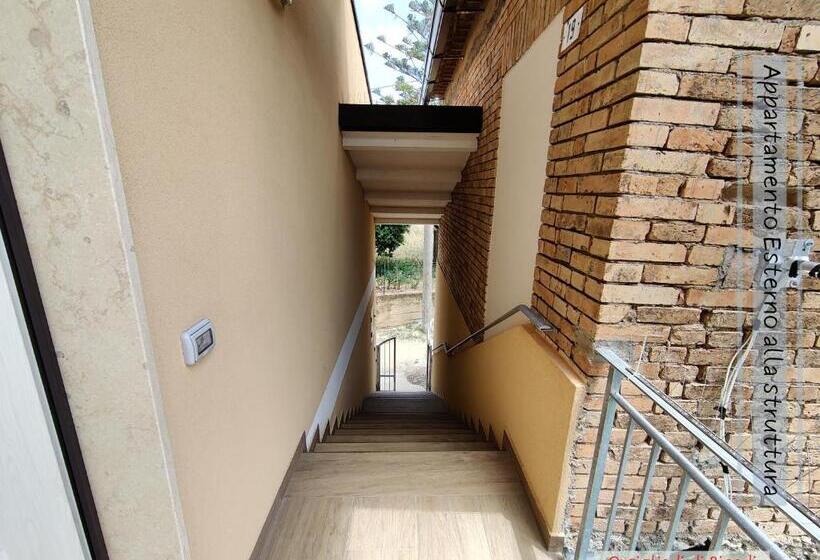 침실 1개 아파트, Gullo Capo Vaticano