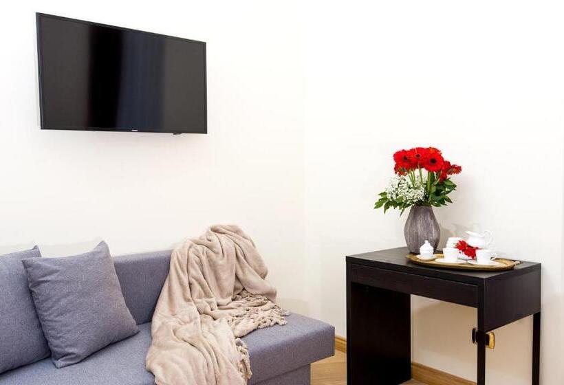 اتاق کلاسیک سه تخته, Mybedcavour