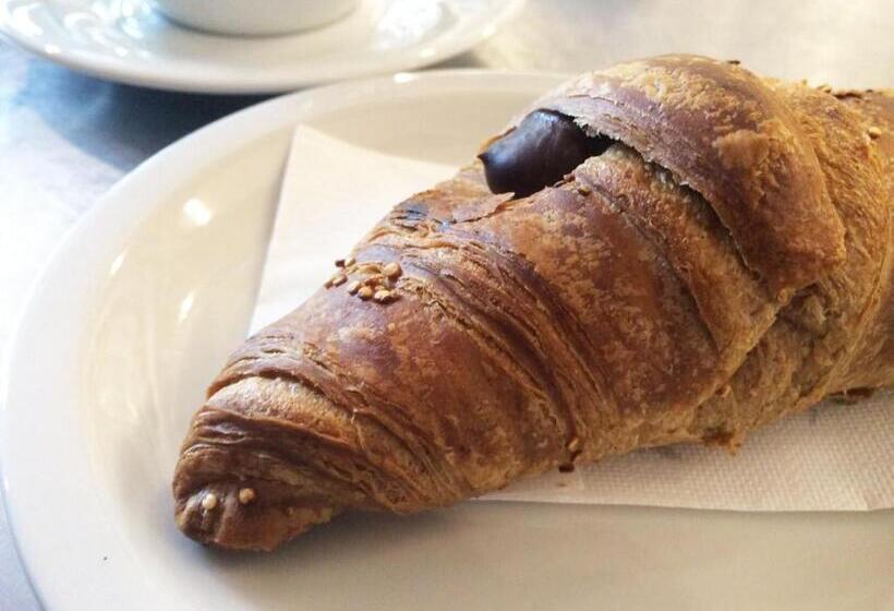 اتاق کلاسیک سه تخته, Mybedcavour