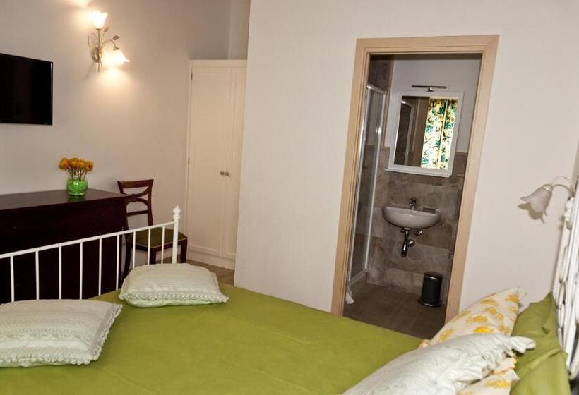 חדר סטנדרט, Tana Dell'orso