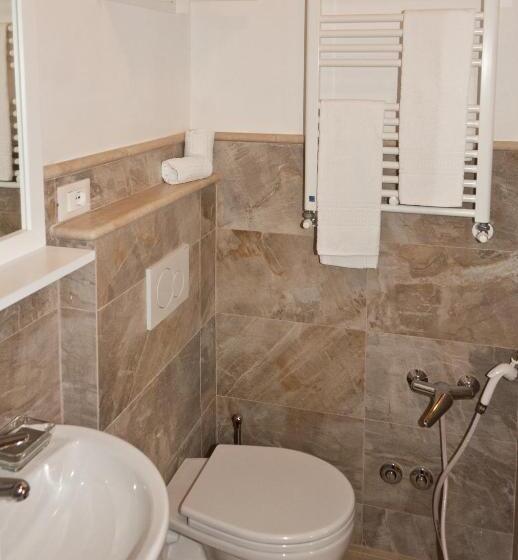 חדר סטנדרט, Tana Dell'orso