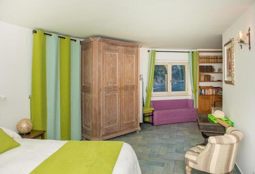 سوییت لوکس, Villa Torre Trasita Luxury Suites