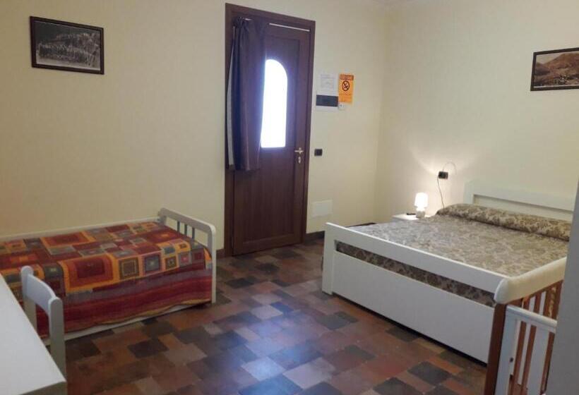 スタンダードトリプルルーム, Agriturismo La Miniera