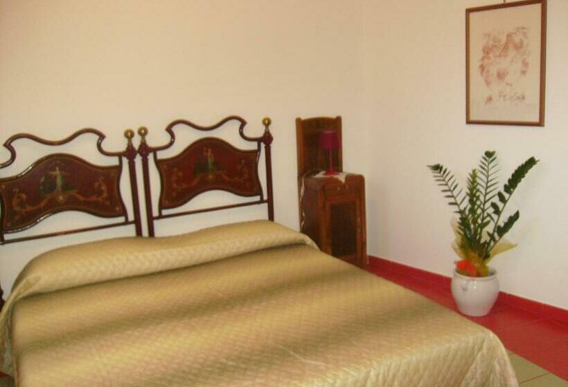 سوئیت 2 خوابه, Casina Dei Preti