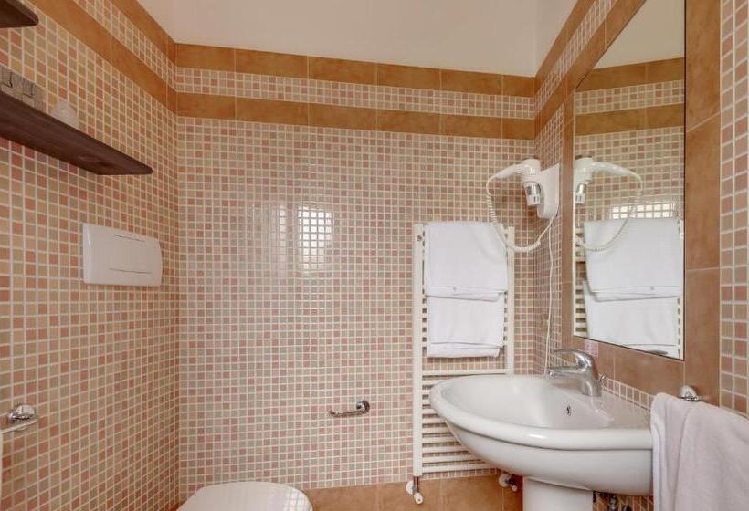 اتاق استاندارد سه نفره, Casina Dei Preti