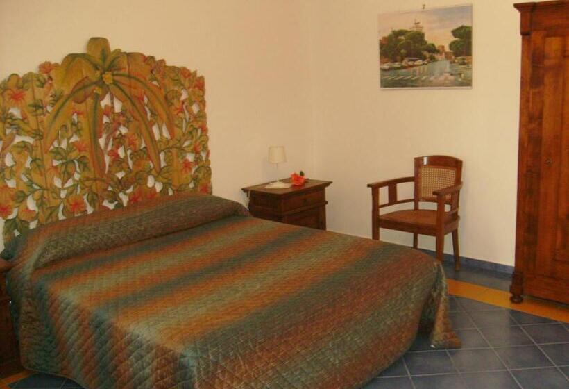 اتاق استاندارد چهار تخته, Casina Dei Preti