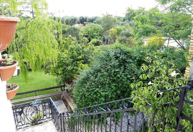 اتاق استاندارد سه نفره, Casina Dei Preti