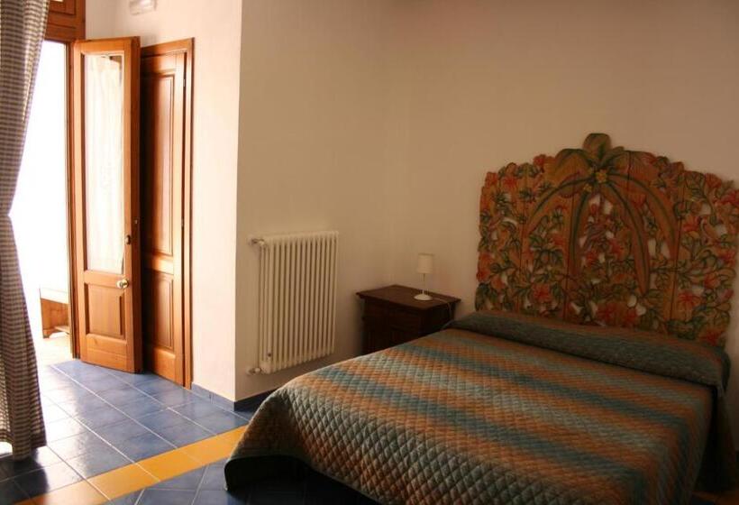 اتاق استاندارد چهار تخته, Casina Dei Preti