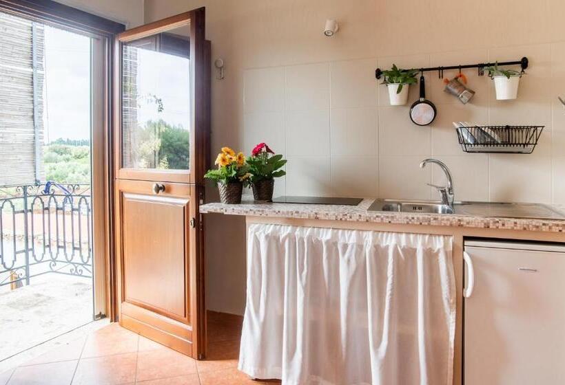 اتاق استاندارد سه نفره, Casina Dei Preti