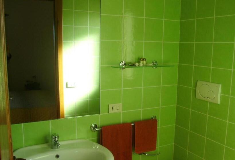 اتاق استاندارد سه نفره, Casina Dei Preti