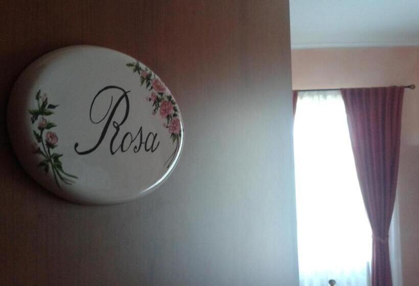 חדר לארבעה סטנדרטי עם מרפסת, La Casa Rosa